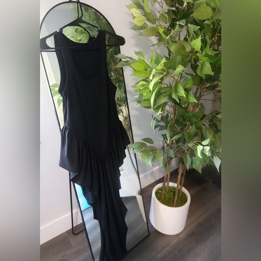 Elegant Black Maxi Dress